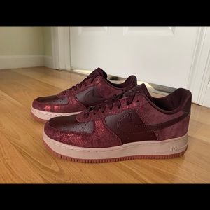 Women’s Air Force 1 ‘07 PRM burgundy crush
